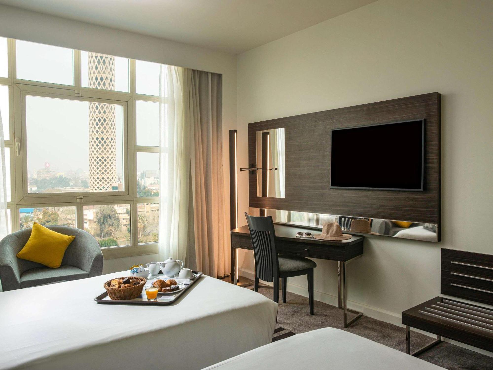 Hotel Novotel Cairo El Borg Giza Exterior foto