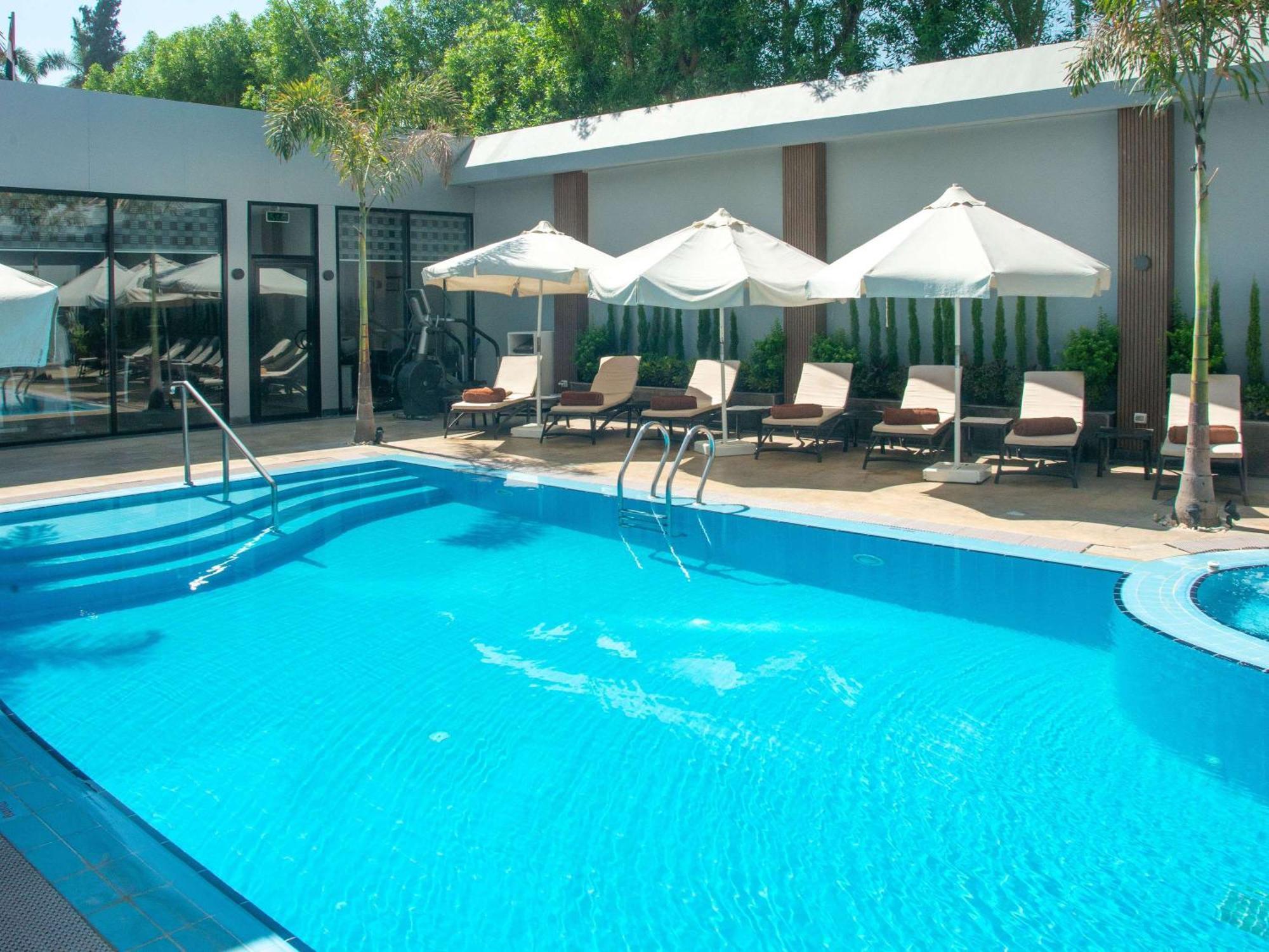 Hotel Novotel Cairo El Borg Giza Exterior foto
