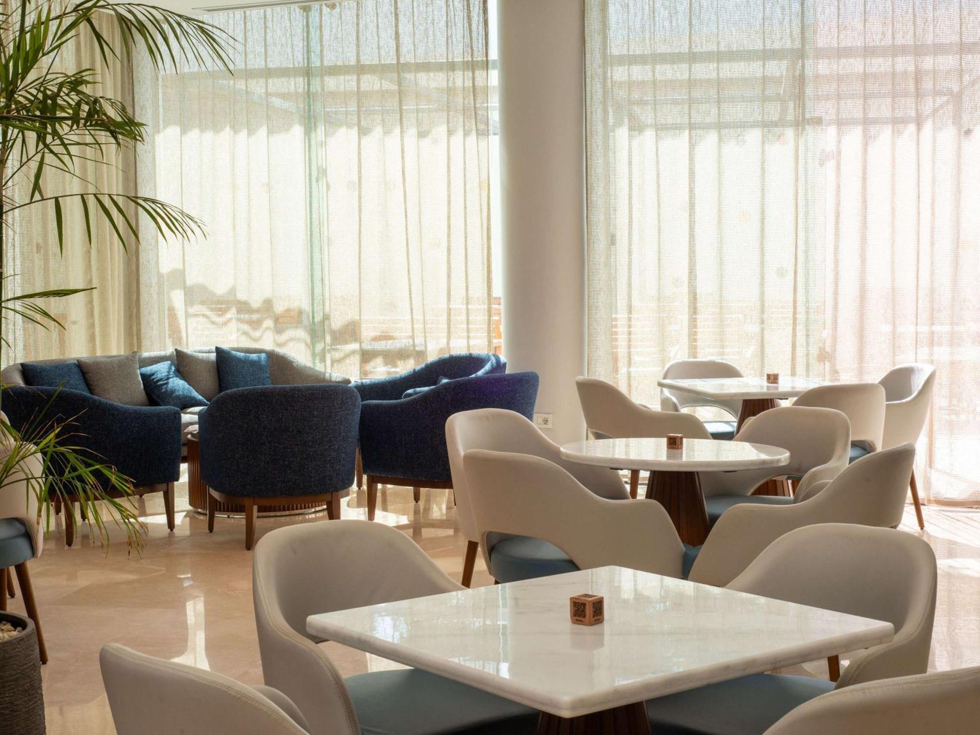 Hotel Novotel Cairo El Borg Giza Exterior foto